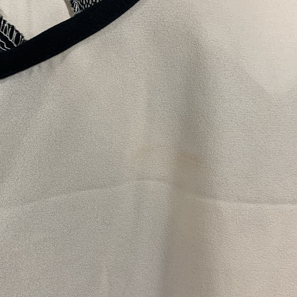 Cream and Black Jealous Tomato Top - Picture 11 of 14